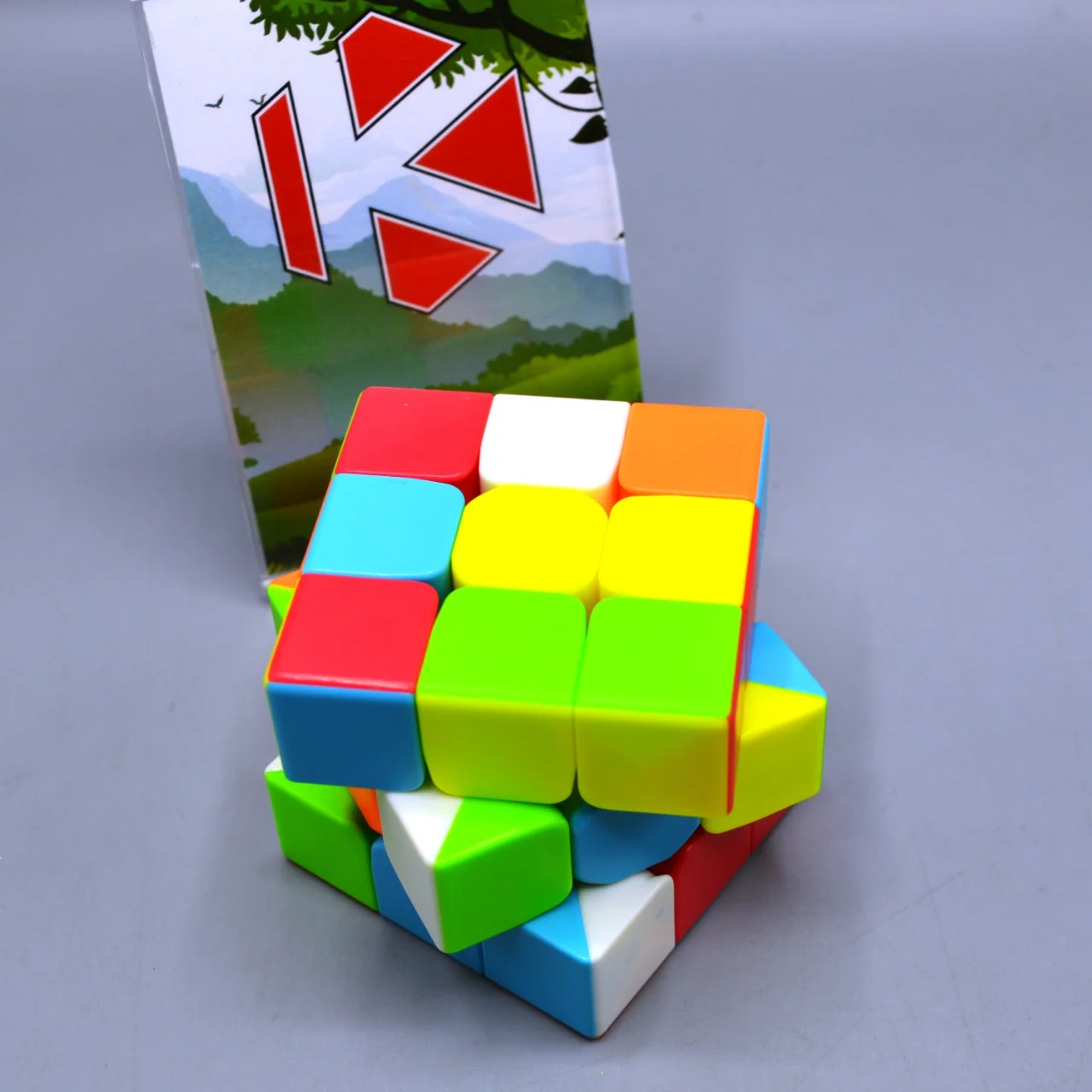 Colorful Cube Puzzle Game - Image 3