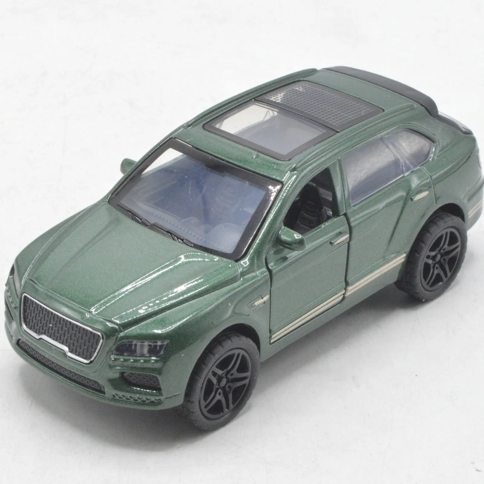 Diecast Metal Body SUV  Car - Image 3