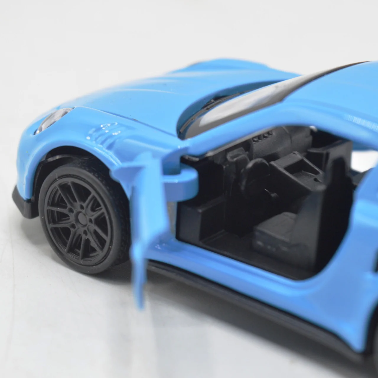 Diecast Porsche GT Spirit 911 Car - Image 3