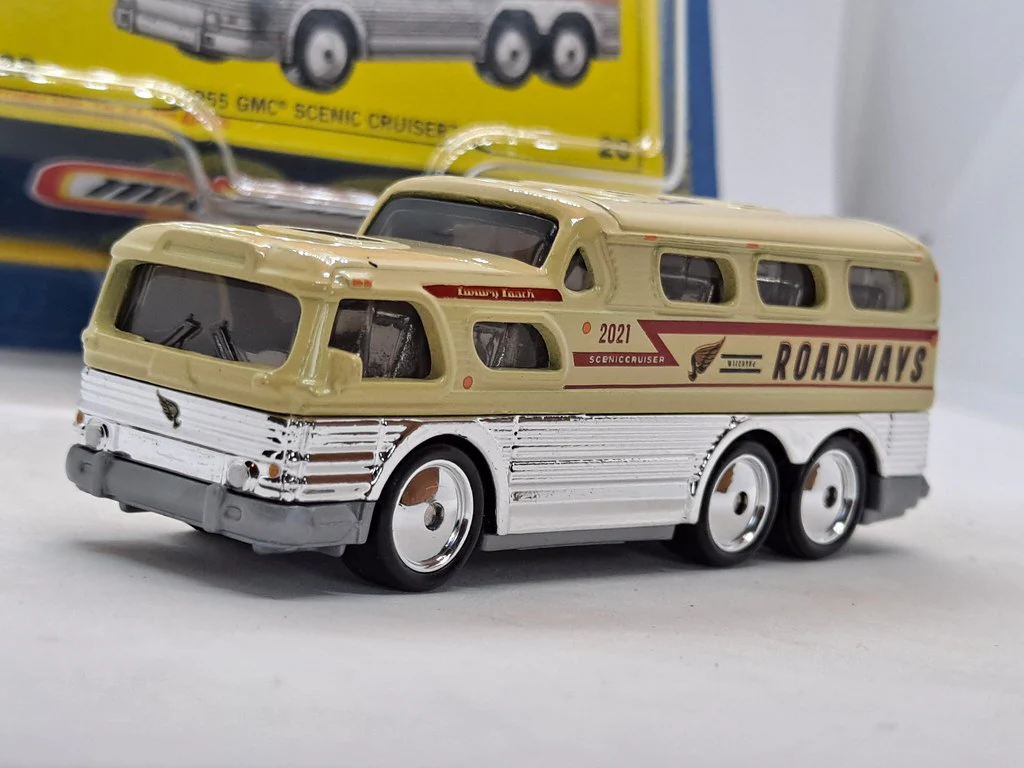 Matchbox Diecast 1955 GMC Scenic Cruiser GRK35 - Image 4